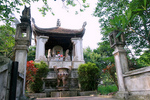 Lang_Ngo_Quyen